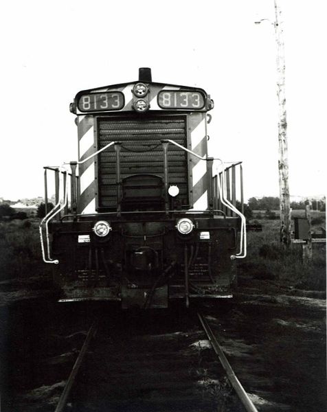 File:8133 waiting at Windsor.jpg
