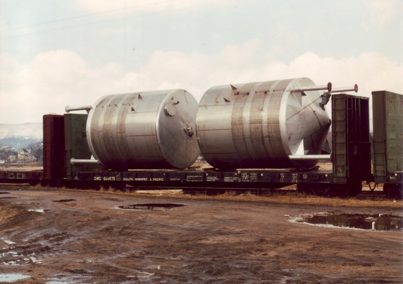 File:Acadian distilleries 2.jpg