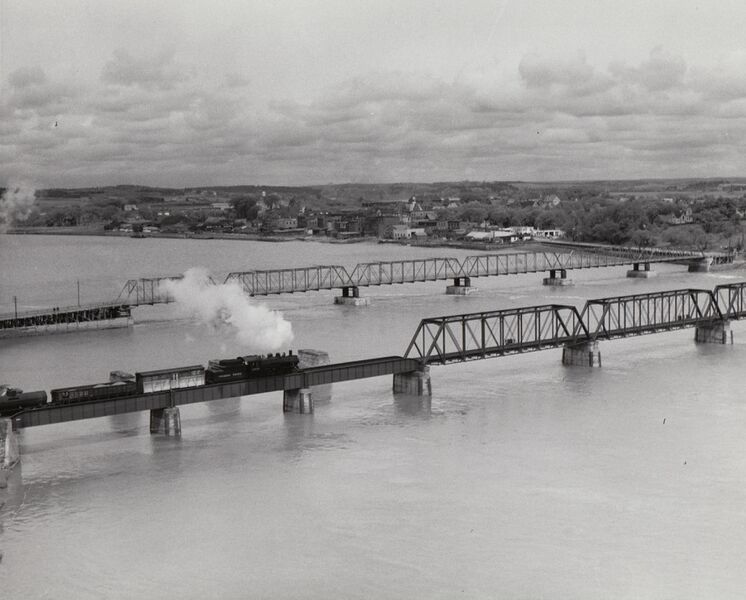 File:Avon River Bridges.jpg