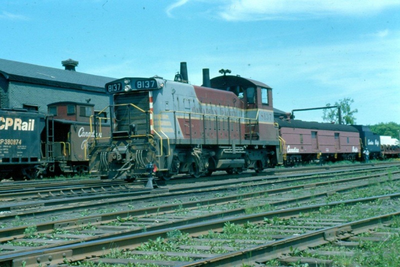 File:CPR8137 16 June 1975 Kentville.jpg