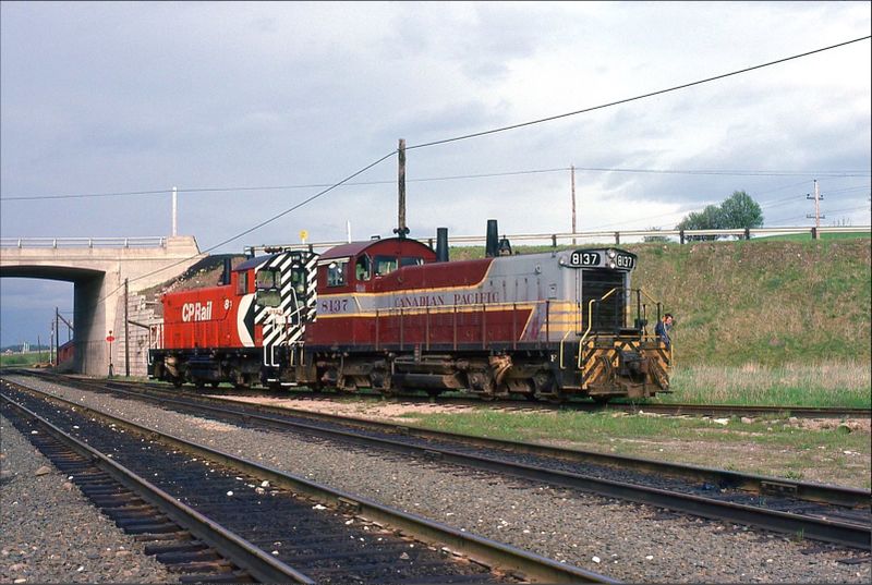 File:CPR 8133 & 8137 Windsor 1977-05-27.jpg