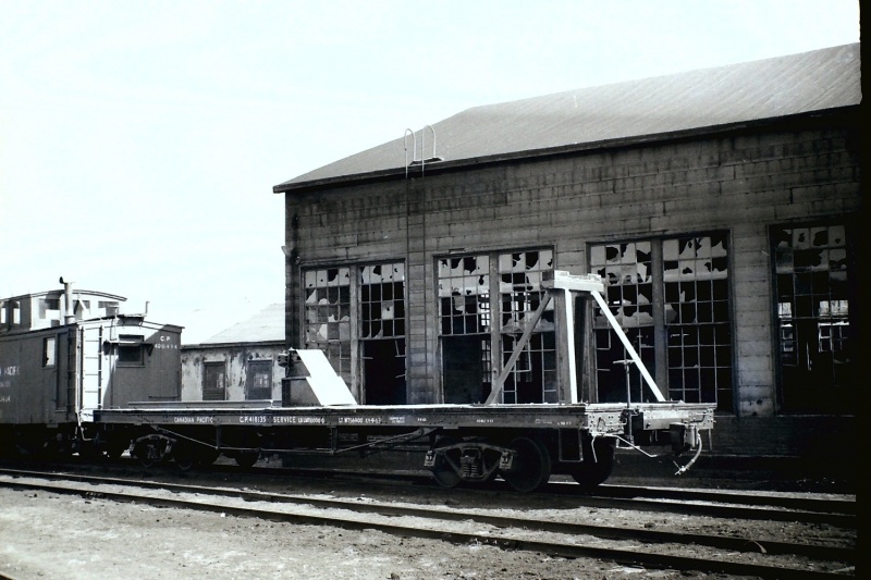 File:CP 418135 Kentville May 5, 1964.jpg
