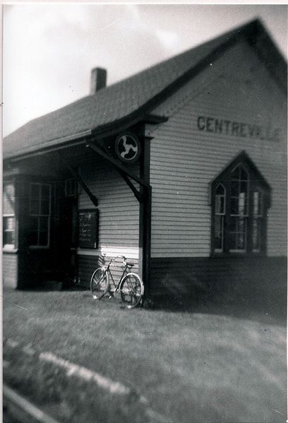 File:CentrevilleStation1940.jpg