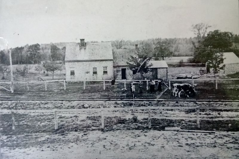 File:Clarksville-House1900.jpg