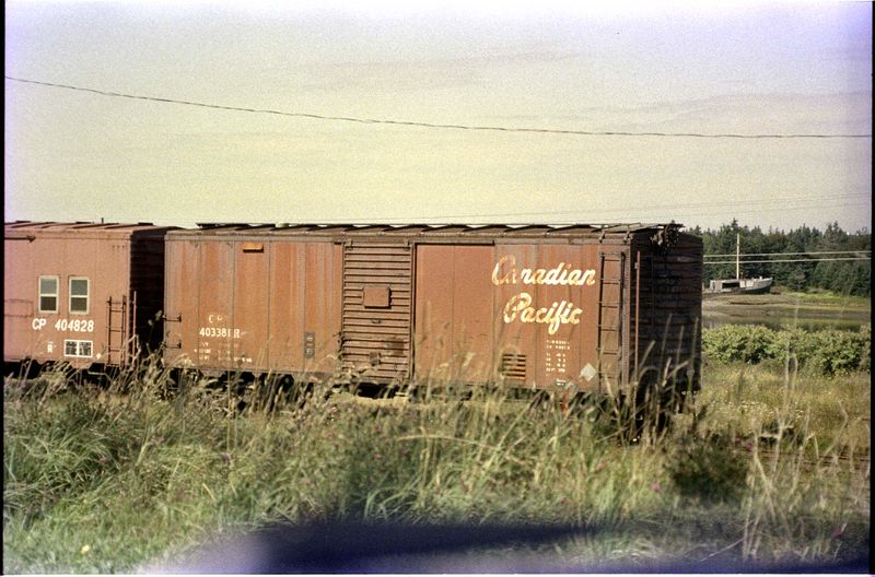 File:DAR403381 & 404828 Yarmouth 1986.jpg