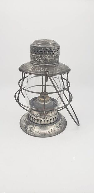 Dietz No 6 Hand Lantern 1.jpg