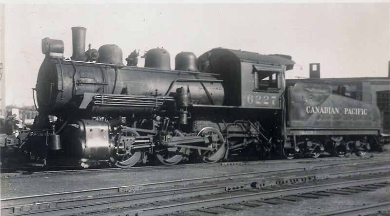 File:Engine CP6227 0-6-0 1955 Kentville.png