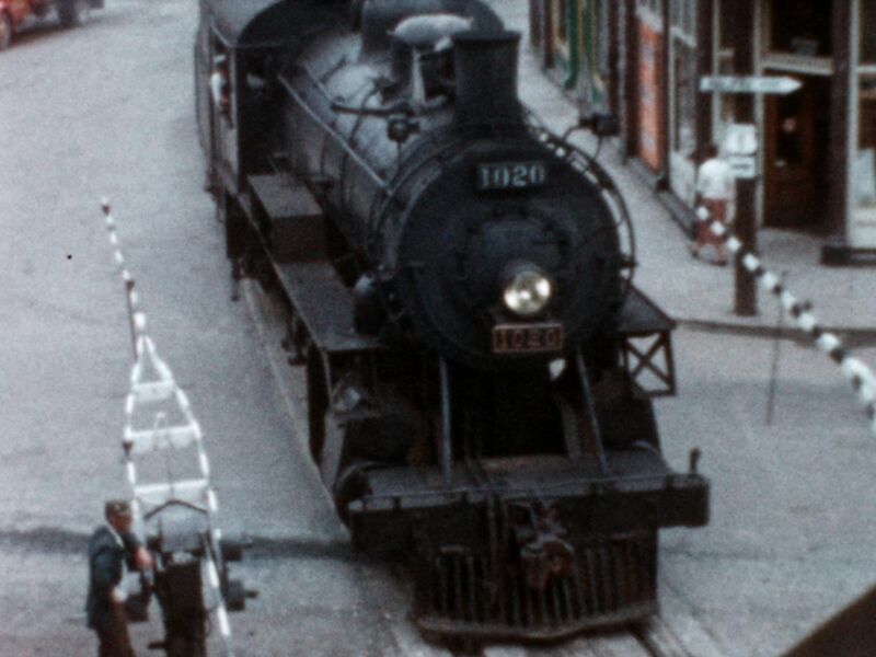 File:Gerrish Street Level Crossing 1 ca 1957.jpg