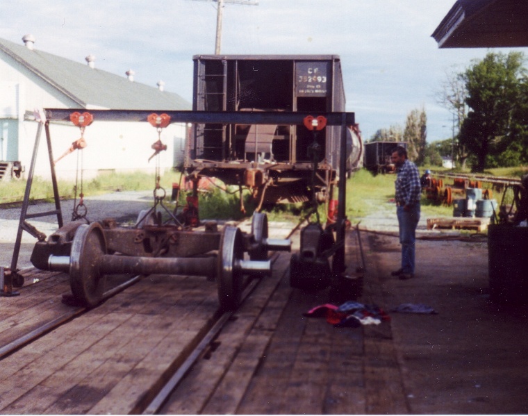 File:Hantsport. Wheel change. July 6, 1993.jpg