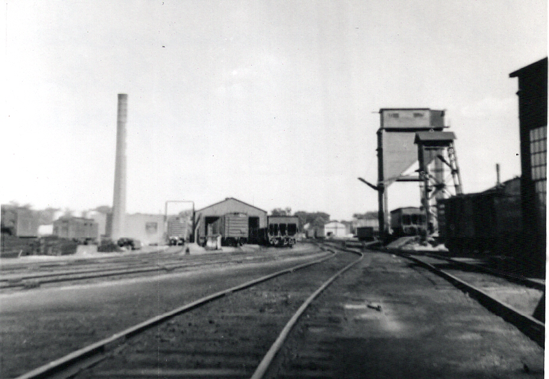 File:KentvilleRailyard - LookingEast - 1958July.png