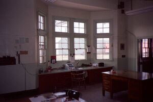 Middle10074.JPG