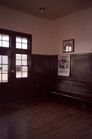 Middle10075.JPG