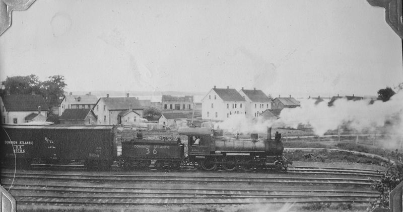 File:No.36&boxcar69784.jpg