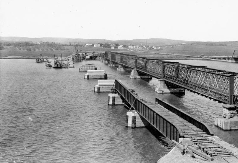 File:Second Avon River Bridge Construction.jpg