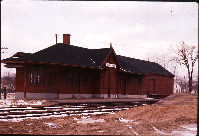 File:Slide 74 - Bridgetown Station - 9 feb 76.JPG