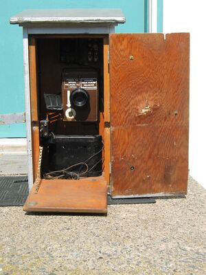 Telephone 005.jpg