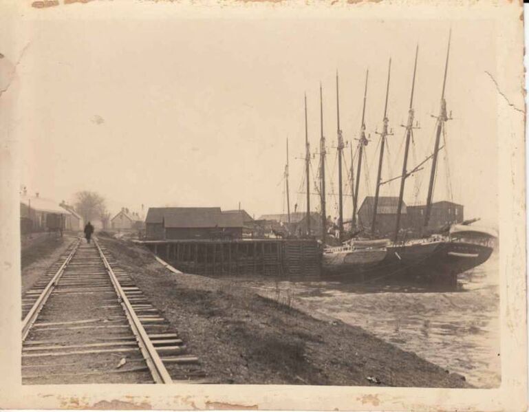 File:WolfvilleHarbour.jpg