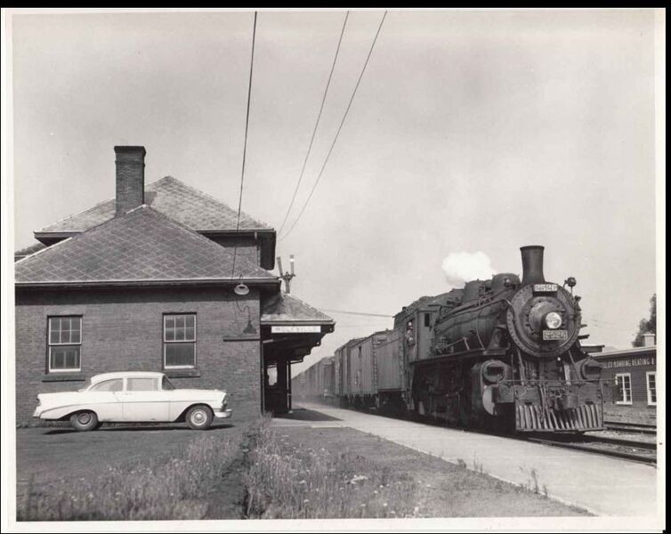 File:Wolfville Station and train.jpg